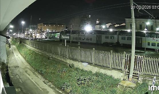 Locomotori accesi fino all&rsquo;alba: protesta dei residenti