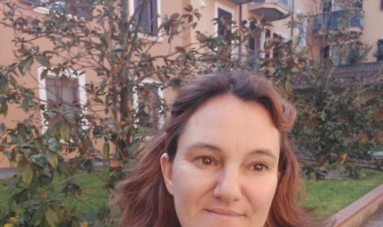 Bianco, blu e oro: a spasso con Lucia Tornaghi