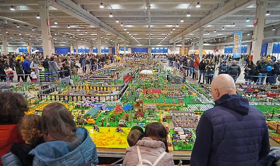 Cremona&Bricks: entusiasmo e creativit&agrave; senza et&agrave; tra mattoncini e contest