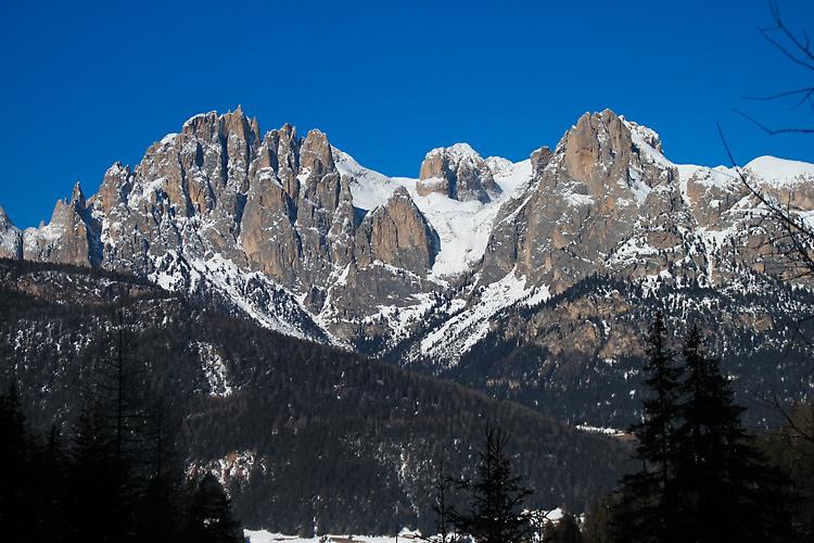 In Val di Fassa, facili escursioni con possibilità di discesa in slittino