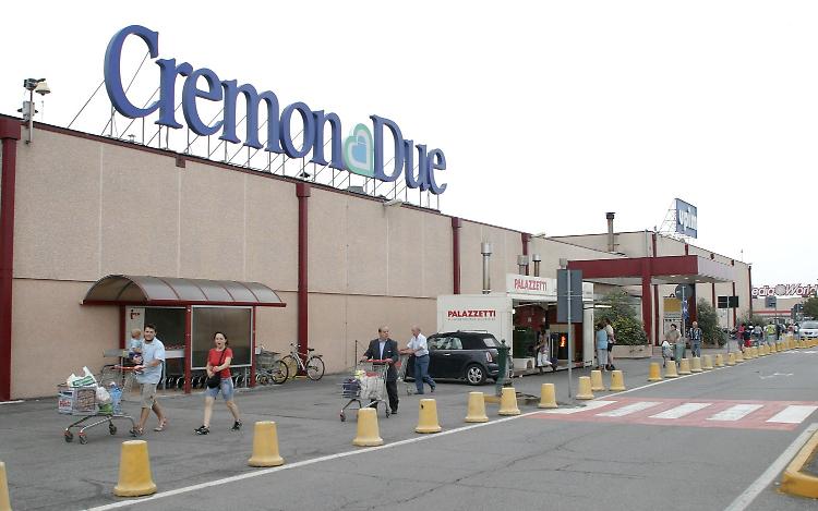 Centro Commerciale Cremona 2, incendio in una pizzeria