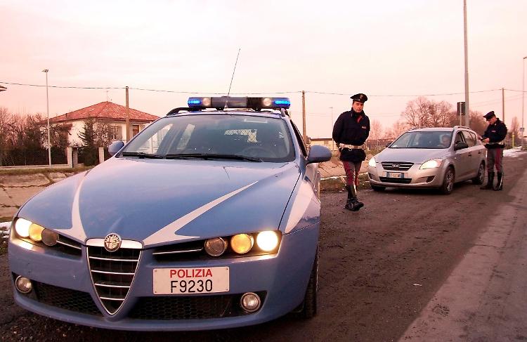 Un posto di blocco della polizia stradale