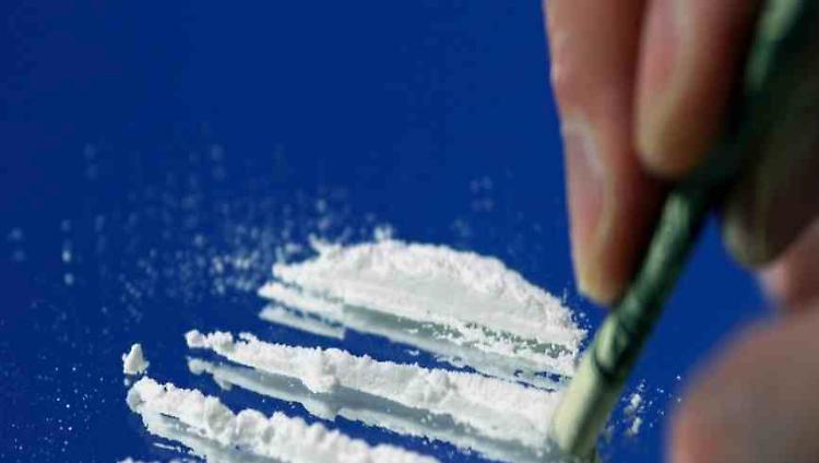 Fermata a Fiumicino con 17 chili di droga in valigia