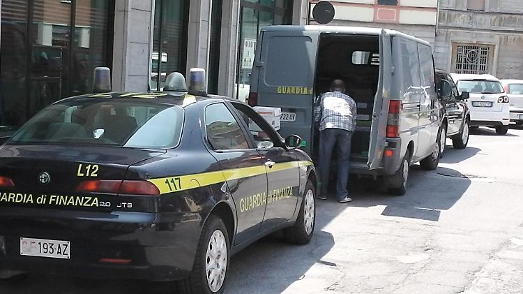 False cooperative e frode fiscale, due arresti della Finanza