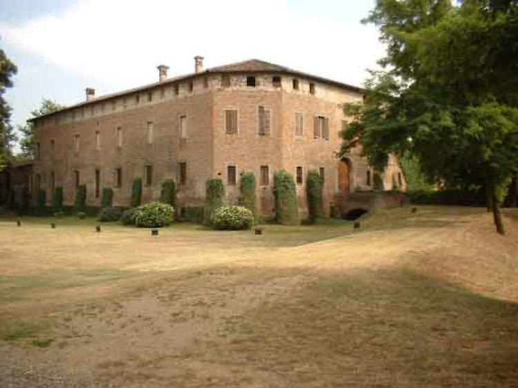 Cena solidale &lsquo;porta da casa vivande e posate&rsquo; a Fombio