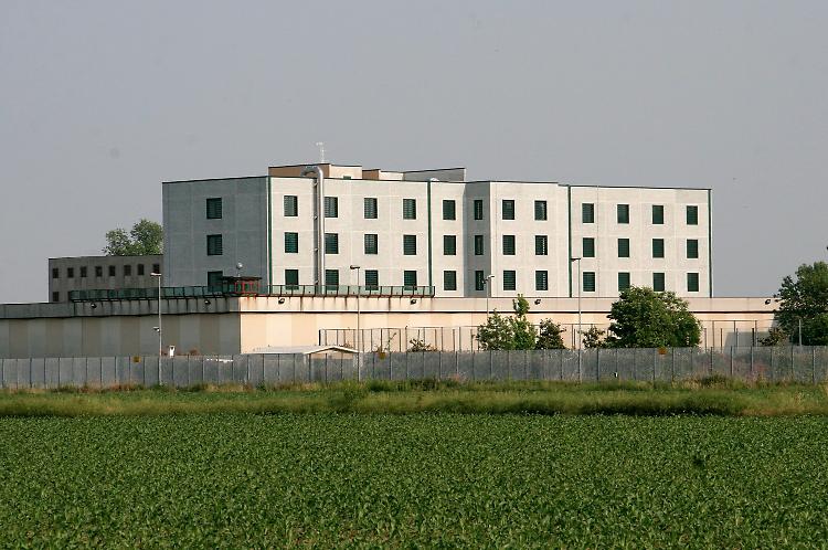 Aggressivo e minaccioso durante l'affidamento in prova ai servizi sociali, 24enne accompagnato in carcere