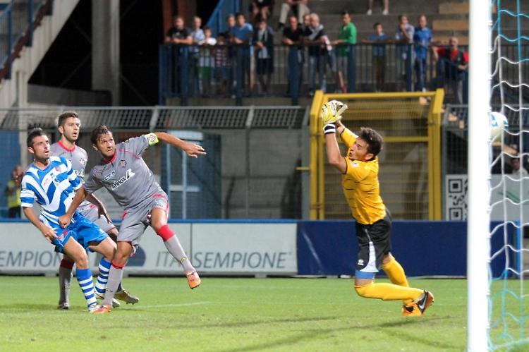 Abbruscato in panchina negli ultimi due turni di campionato e Cremonese sconfitta, secondo te deve giocare?