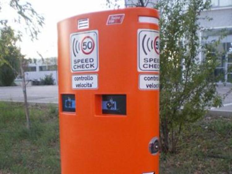 Limite superato di 2 km/h. Più che una multa, una gabella