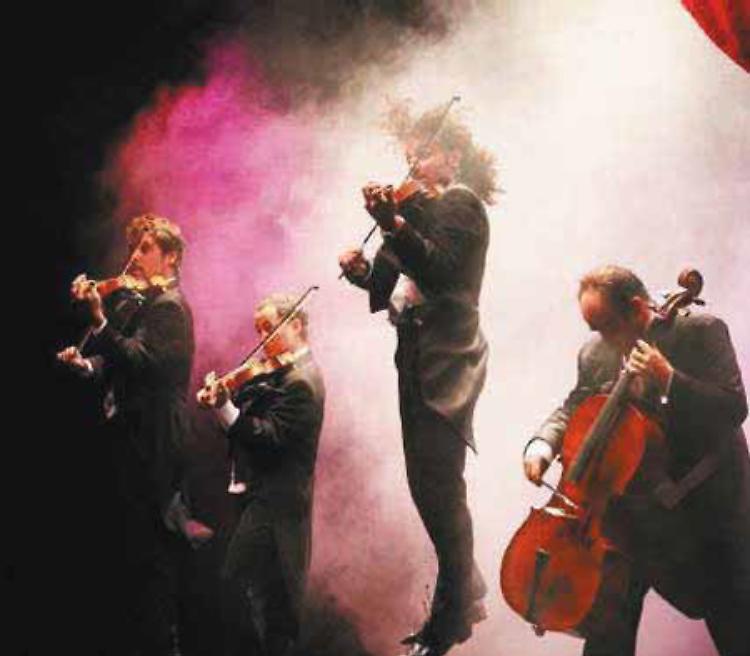 Il teatro è leggero per le feste a Cremona, Crema Soresina e Casalbuttano 
