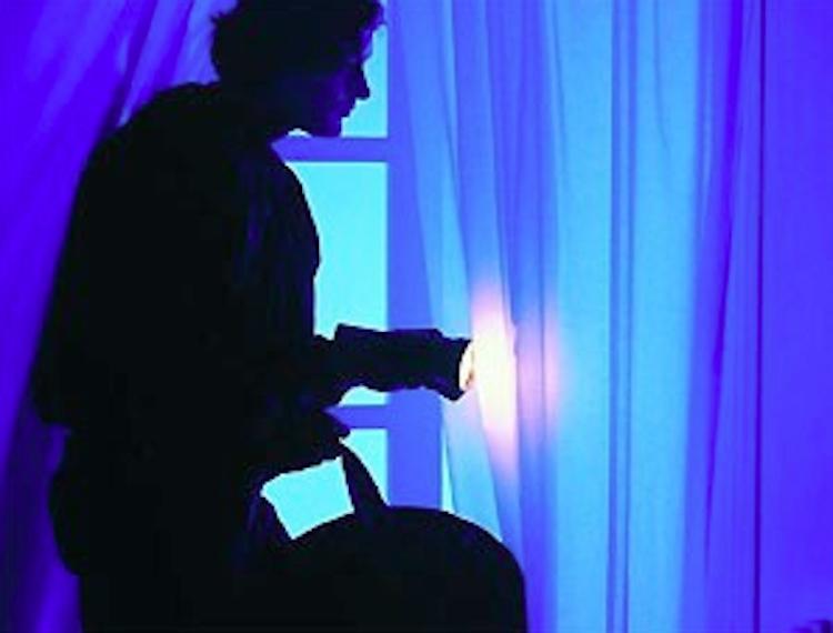 Ladri in azione nella notte, via i contanti