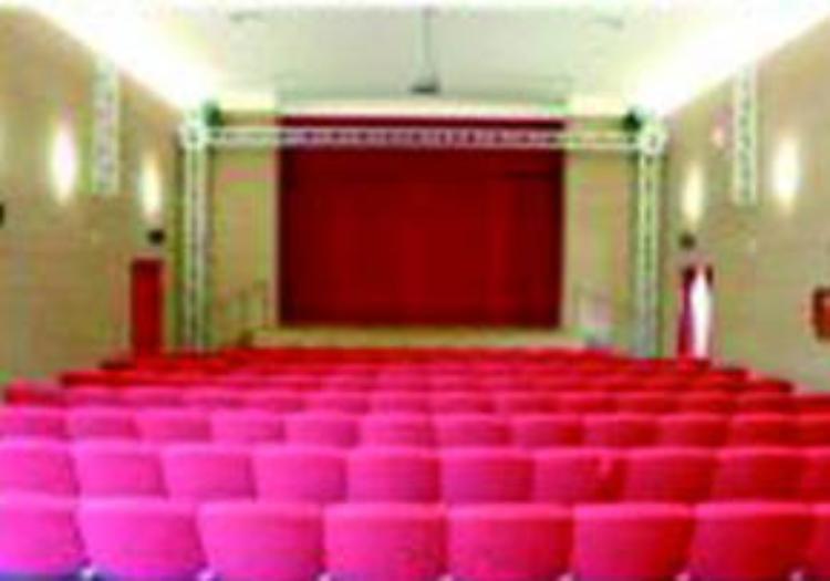 &lsquo;Salto nel buio&rsquo;, spettacolo teatrale sabato 8 al teatro Monteverdi di Cremona