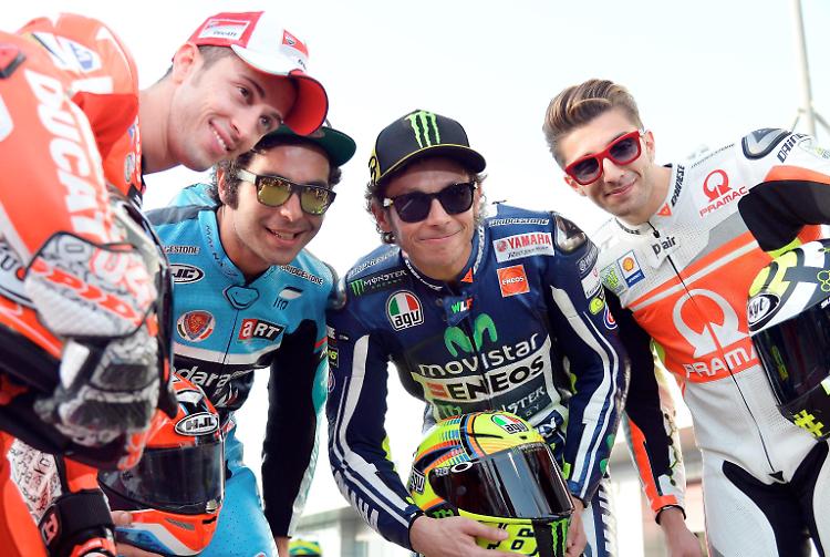 Motomondiale al via: l'eterno Valentino Rossi sfida il trio spagnolo