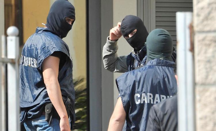 Ucciso da bomba in auto, operazione carabinieri Vibo e Ros