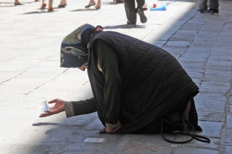 Cos&igrave; tanti accattoni e abusivi rendono Cremona invivibile