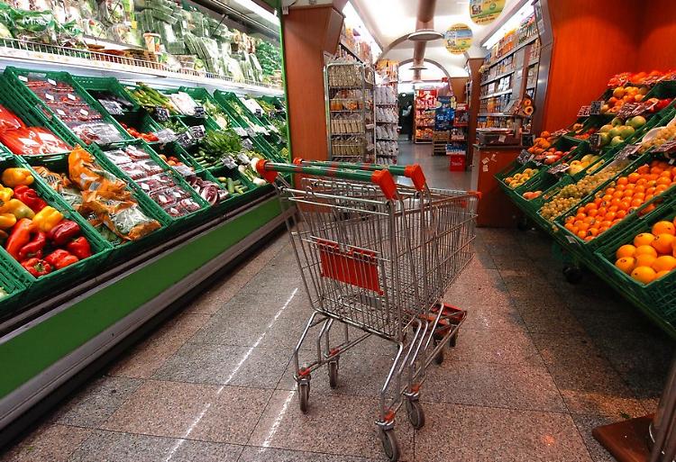 Furti nei supermercati, due 28enni denunciati