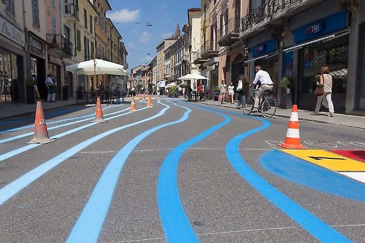 Corso Garibaldi a Cremona Giovedì musica con aperitivo