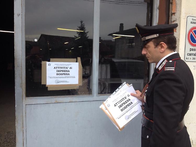 Lavoro nero, chiusa lavanderia e sanzione da 27.100 euro