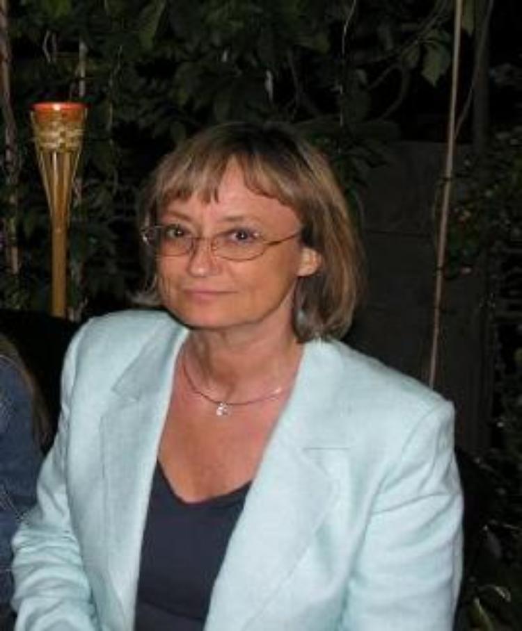 Luce nelle onde radio, ne parla stasera la scienzata Luigina Feretti
