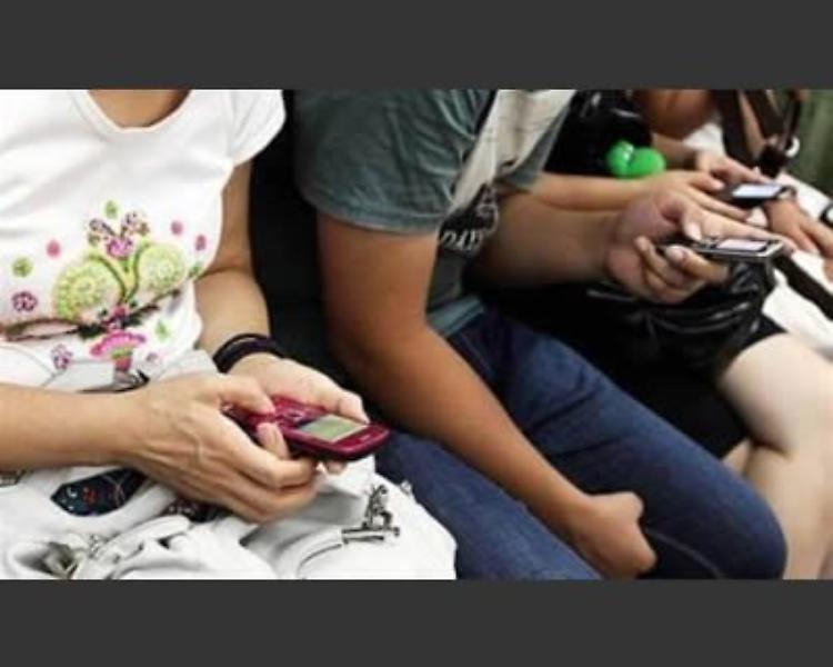 Nego il telefonino a mio figlio Rischio di farne un &lsquo;escluso&rsquo;