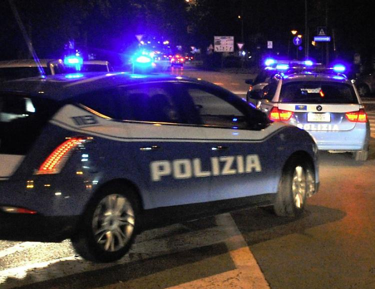In auto contro marciapiede. Ebbro, senegalese denunciato