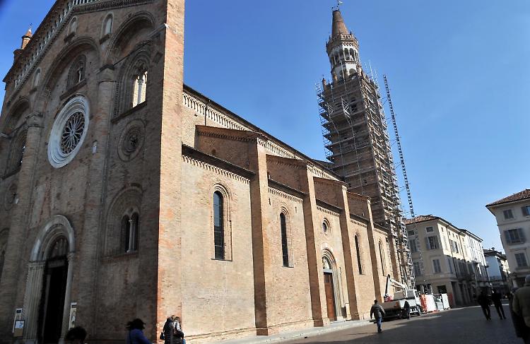 Duomo, 'ammalati' torre e campanone