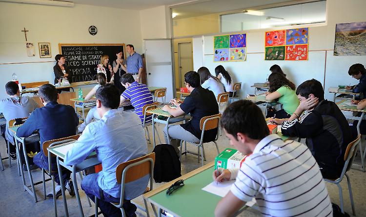 Lombardia, mancano molti commissari esterni maturit&agrave;