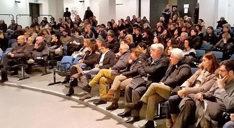 Doppi turni al Sanfelice: "Subito gli autobus al pomeriggio"