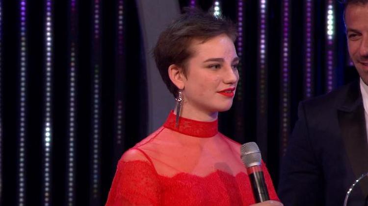 Laureus Awards: l'emozione sul palco di Bebe Vio