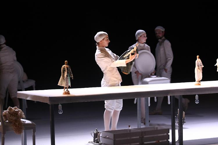 Teatro Ponchielli - La Locandiera