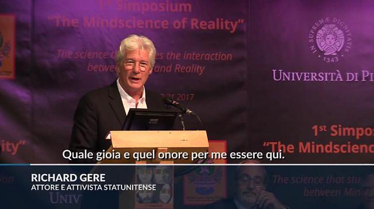 Pisa, Richard Gere "in cattedra" all'Università: "Il buddismo trasforma gli uomini in esseri gioiosi e felici"