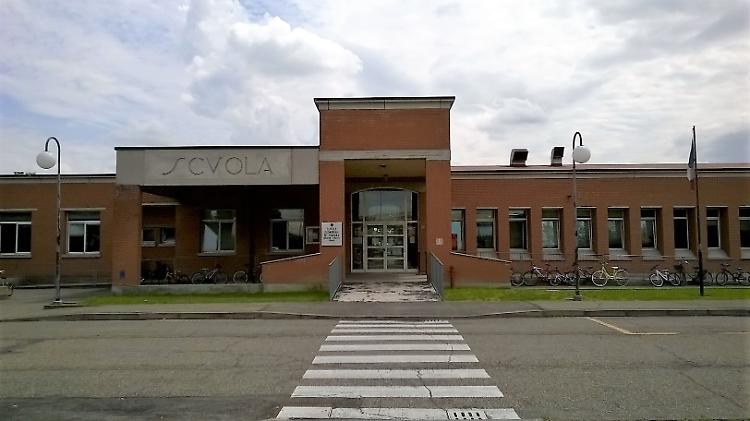 Furti, nel mirino istituto Vanoni e Club House del rugby