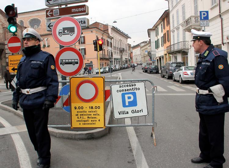 Smog, scatta oggi lo stop ai diesel Euro 3