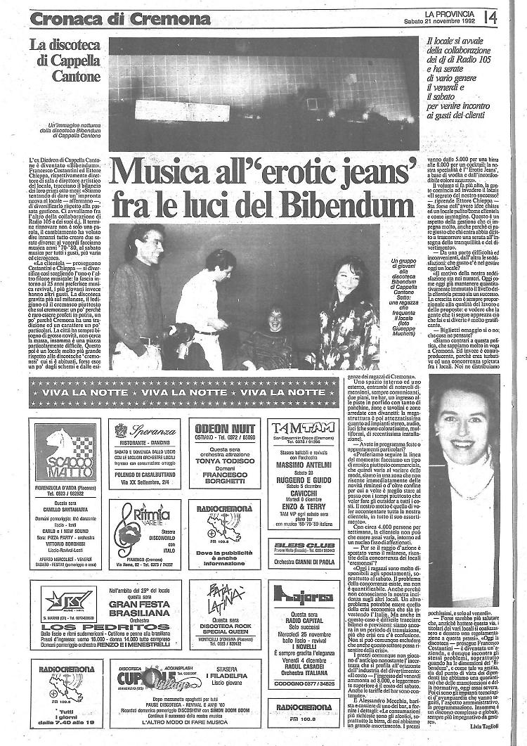 Musica all'erotic jeans' fra le luci del Bibendum