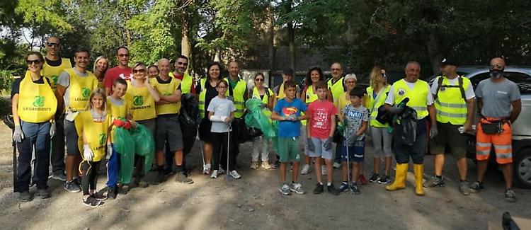 Guerra ai rifiuti. Raccolto un quintale di plastica