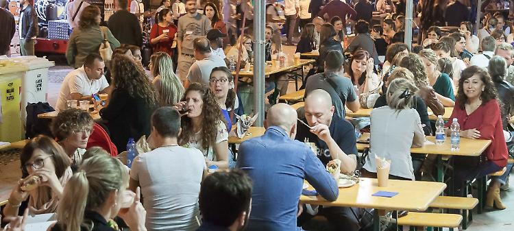 Eatinero strega tutti, subito pienone