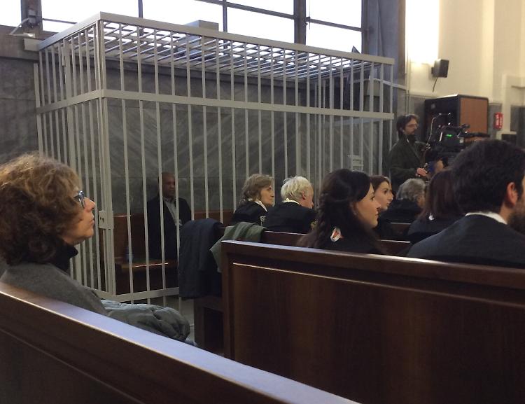 Bus dirottato, sesta udienza: Sy &egrave; presente in aula