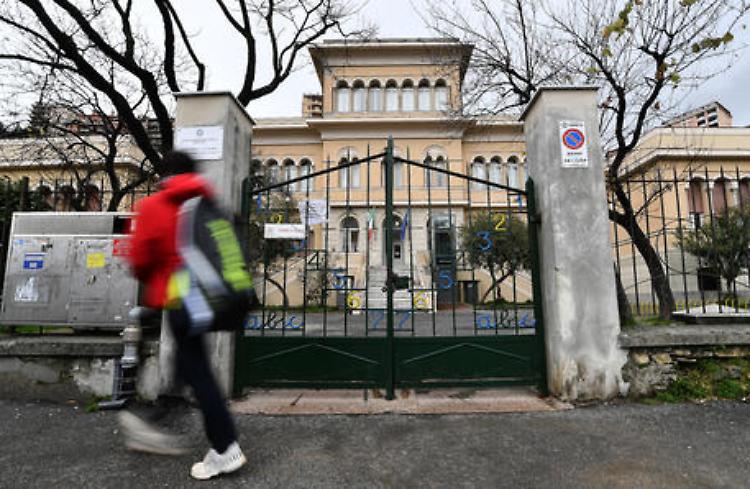 Scuole chiuse, disagi su oltre 5,1 milioni lavoratori