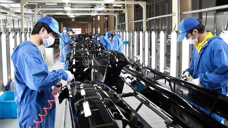 Commercio: -10% l'export, -12,4% l'import