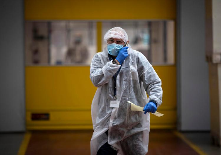 Anac, rischio boom prezzi e calo di qualità dei dispositivi di protezione individuale