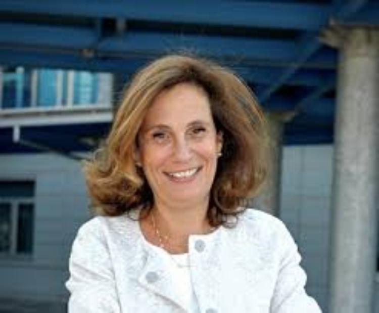 Covid, Ilaria Capua: 'la mascherina va tenuta sempre'