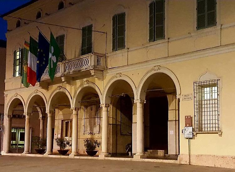 Conto corrente pignorato. «Pagamenti senza una data»