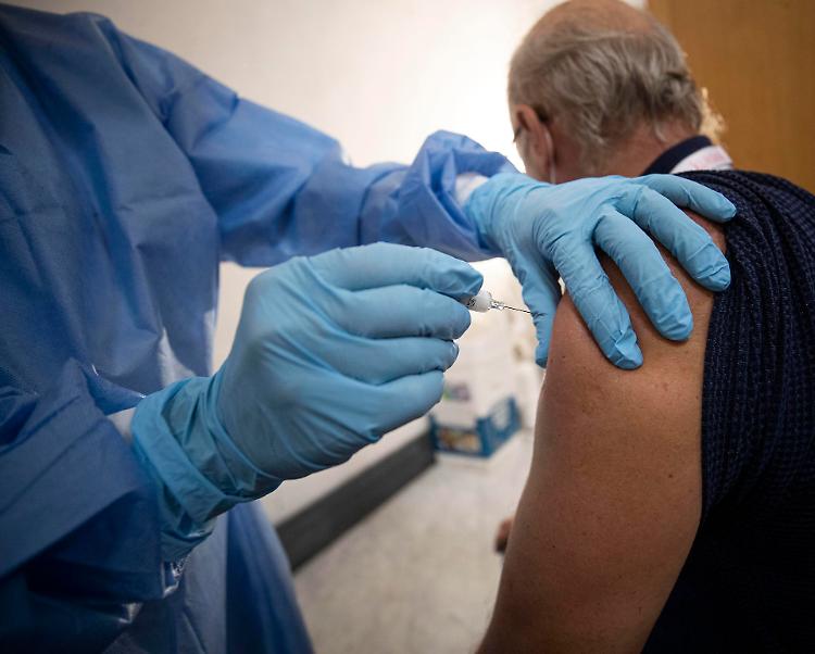 &Egrave; caos vaccini: i medici di base sono esasperati