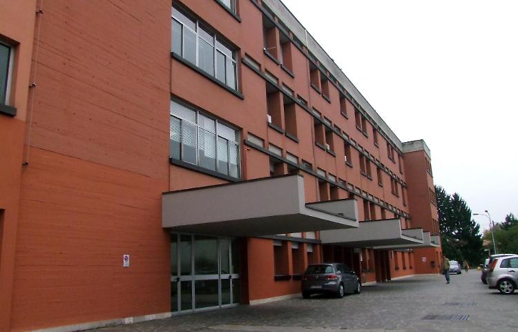 Scoperti contagi in corsi, Rivolta chiude un reparto