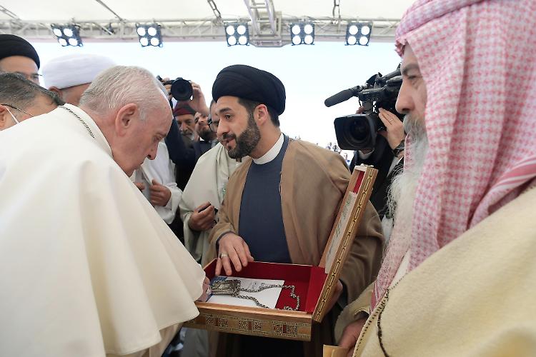 FOTO Il Papa in Iraq per la prima volta