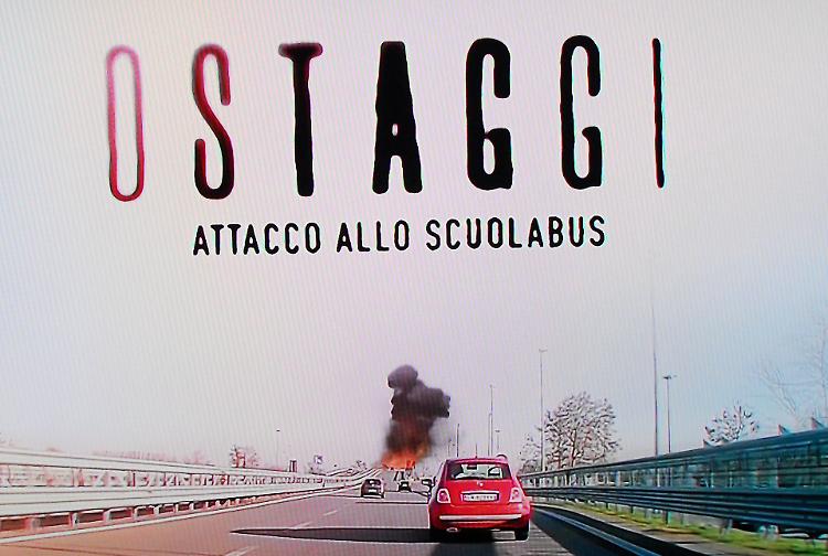 "Ostaggi" sul bus: in un docufilm il terrore dei 51 studenti della Vailati