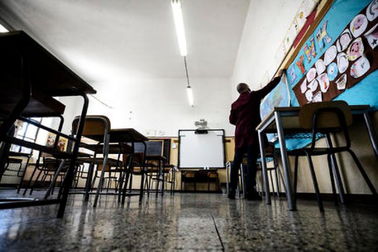 Niente zone gialle in aprile, deroghe in base ai numeri