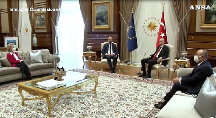Sofagate, la Turchia replica: 'Ue era d'accordo sul protocollo'