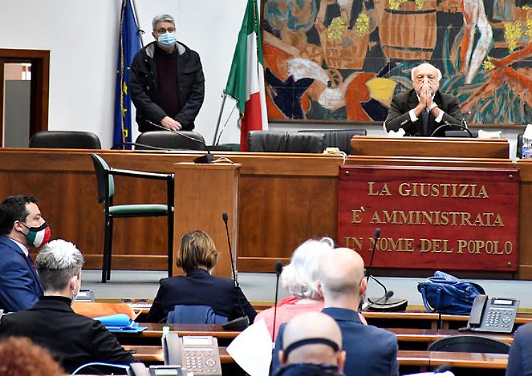 Il pm chiede per Salvini il non luogo a procedere