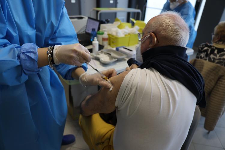 Vaccinazioni con il QrCode, test sul campo: tutto ok