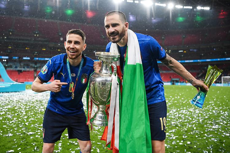 Cinque azzurri fra i 30 candidati al Pallone d'Oro